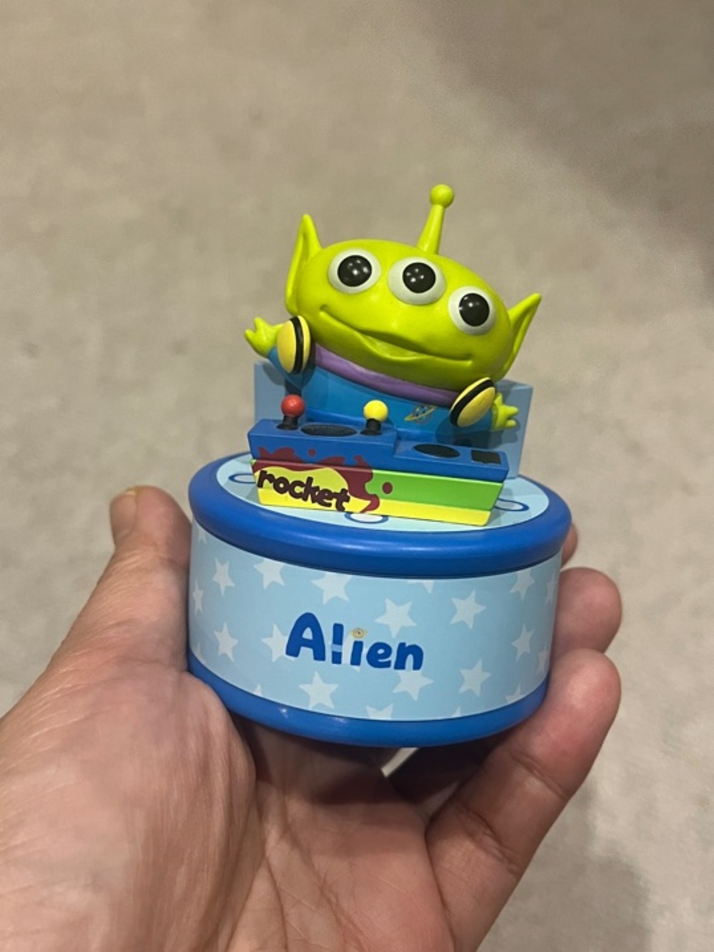 Toy Story DISNEY Alien Music Box PIXAR Cyclops DJ Figure Wind Up Musical Susanna